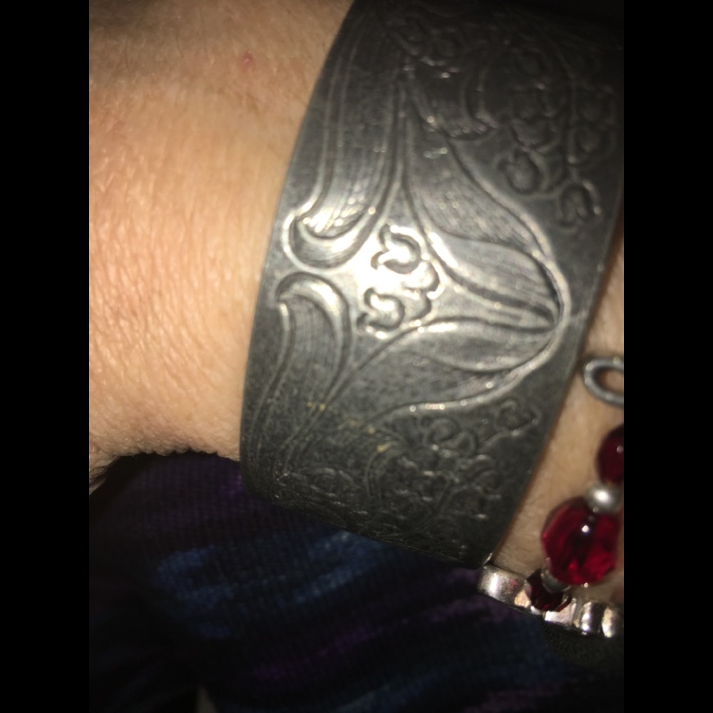 Vintage Salisbury pewter cuff